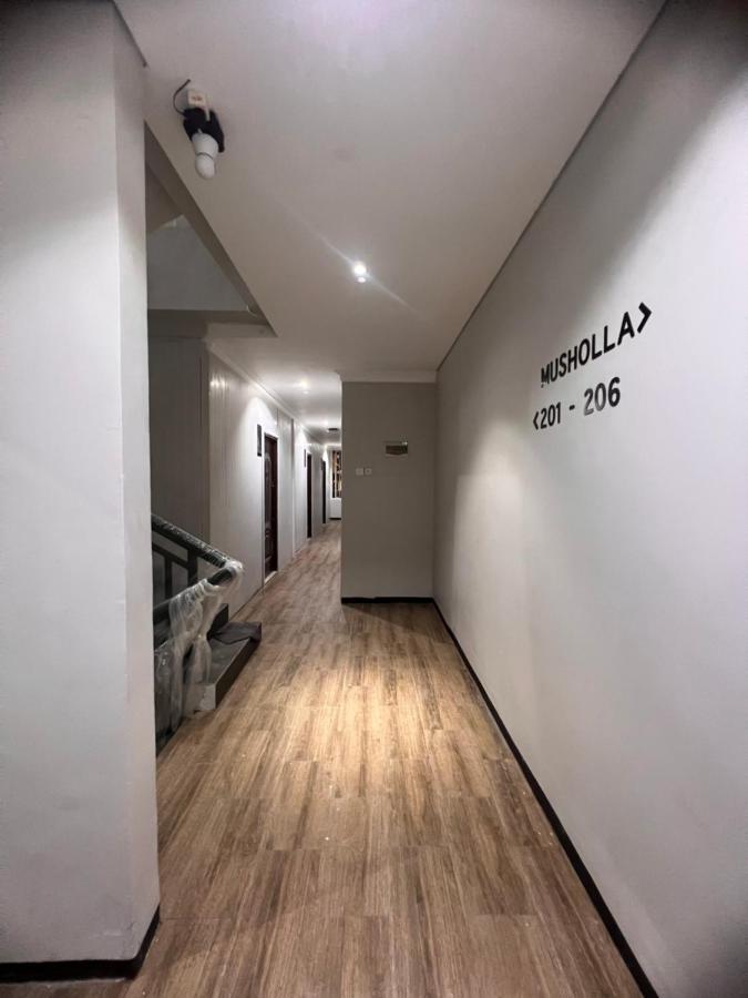 Sleep Studio Hotel City Center Σουραμπάγια Εξωτερικό φωτογραφία